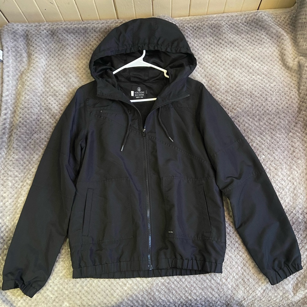 Vintage Volcom wind breaker size s and selling it for $45.